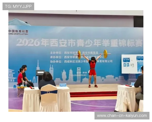 举重俱乐部完善青少年训练的阶段性考核与教师反馈，举重教育