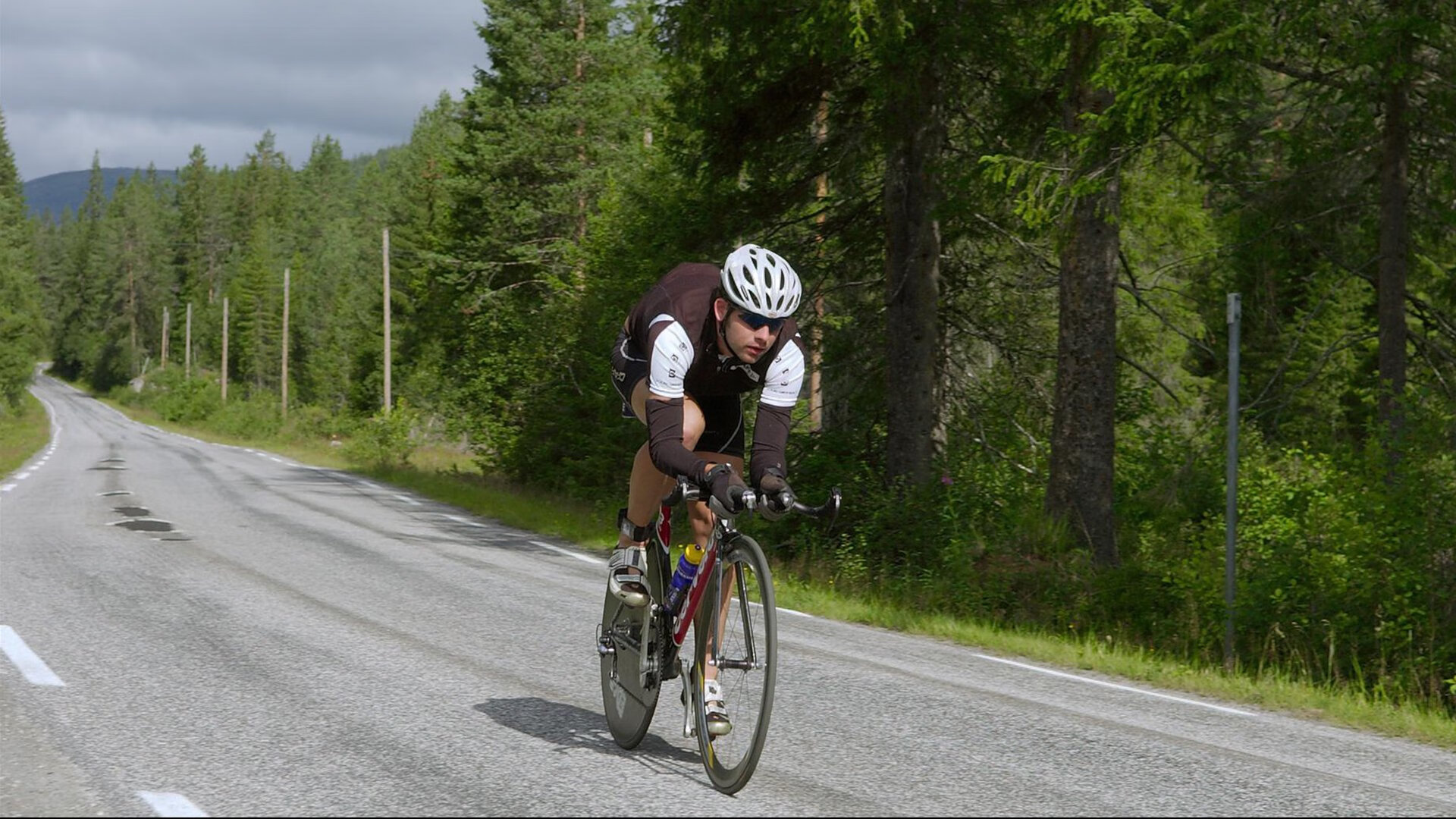 VAR的争议：科技与足球的平衡点在哪里？，足球vr技术